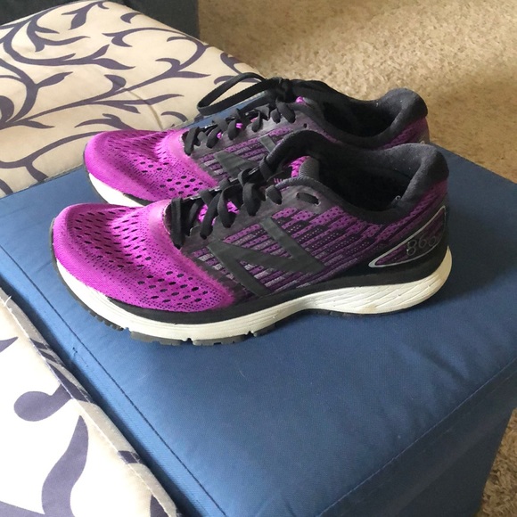 New Balance Running Shoes - Picture 2 of 3